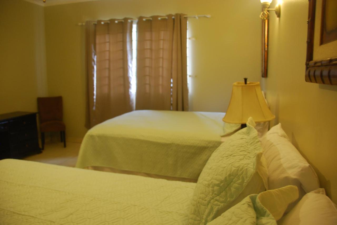 Hôtel Jacks Hill Tropical Arcadia à Kingston Extérieur photo